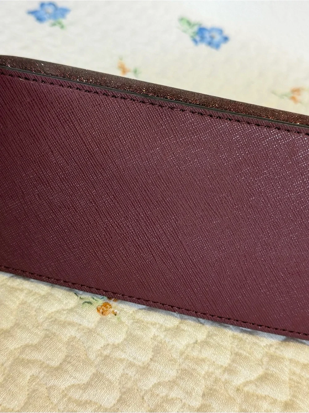 Kate Spade NWT Glitter Dome Makeup Bag Burgundy